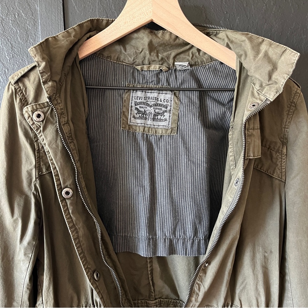 Levi's Utility Jacket - Picture 12 of 16